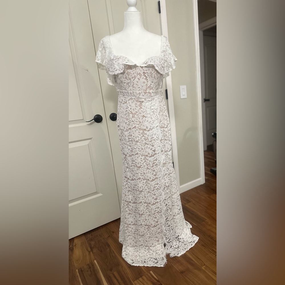 Elegant White Lace Dress